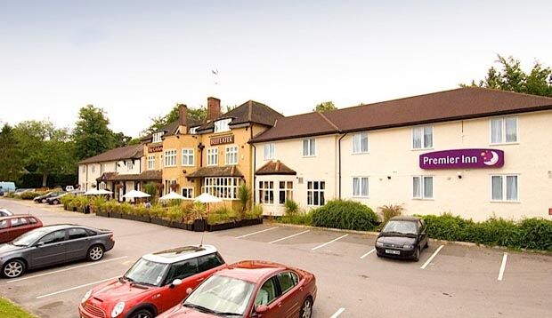 Premier Inn Premier Inn Bagshot Exterior photo